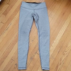 Lululemon size 8 wonder under herringbone